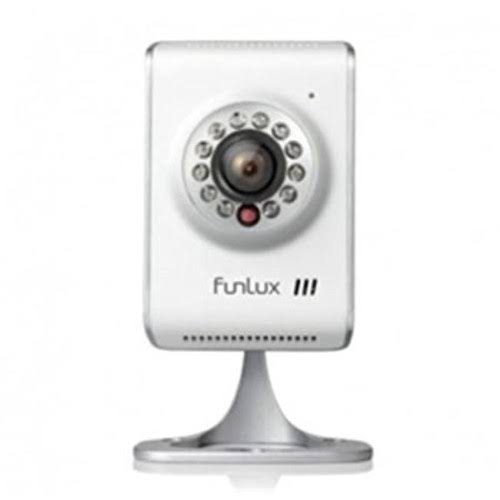 720p HD Wi-Fi Wireless Network IP Camera with Two Way Audio F67021